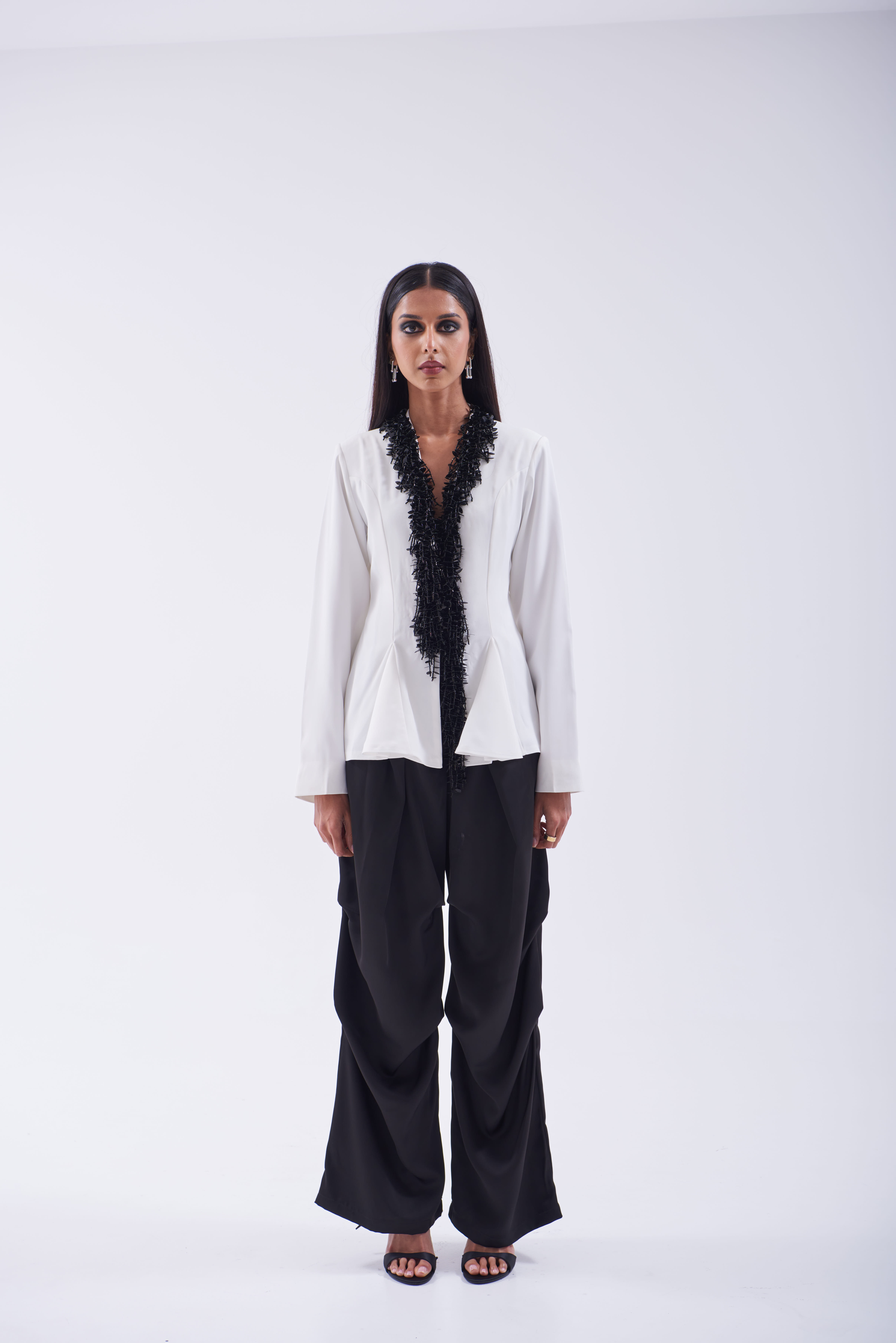 Noir Tailored AC09